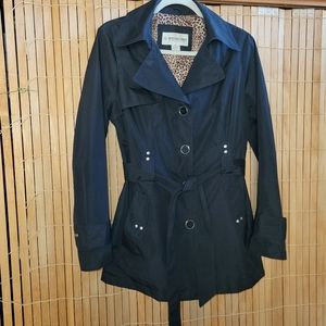 Women's Raincoat, Size M.  Black.